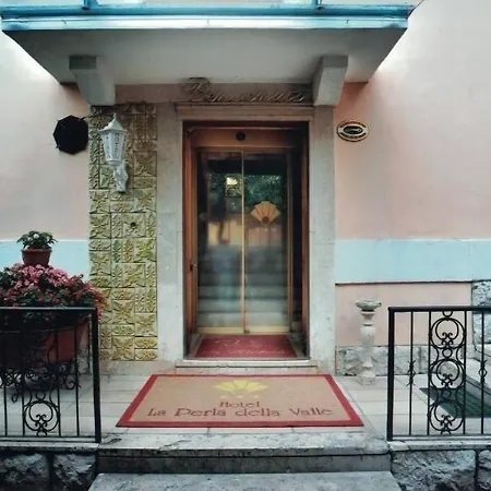 Hotel La Perla 3*